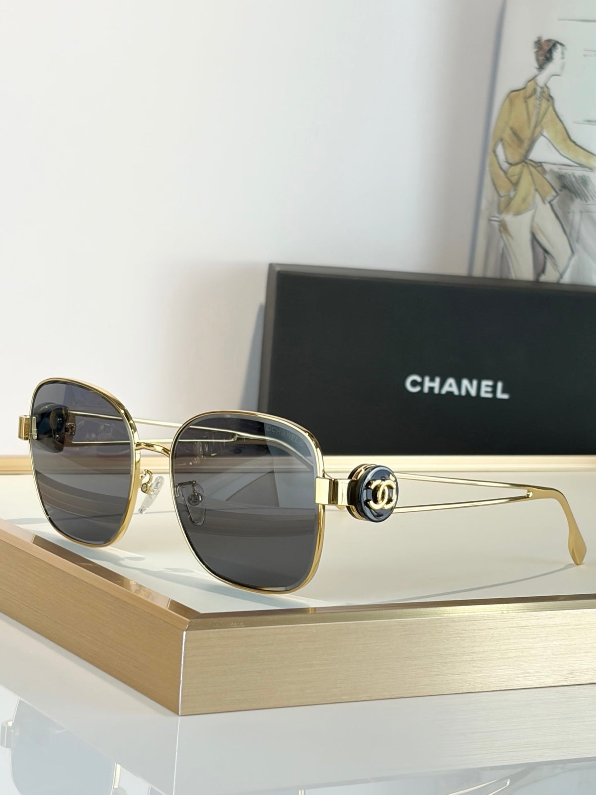 Chanel 5514-H Sunglasses product image 2, provided for visual reference and product detail review