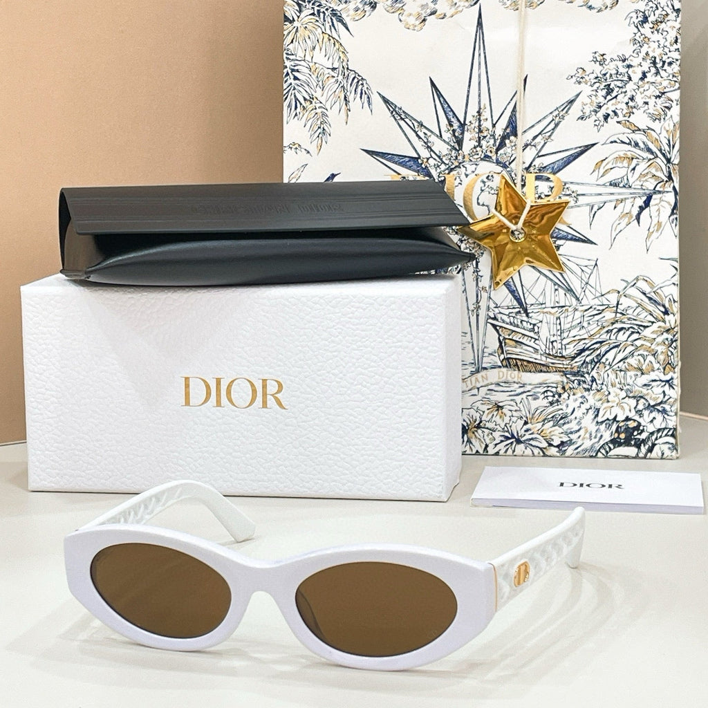 Dior VeryDior S58F Sunglasses product image 8, provided for visual reference and product detail review