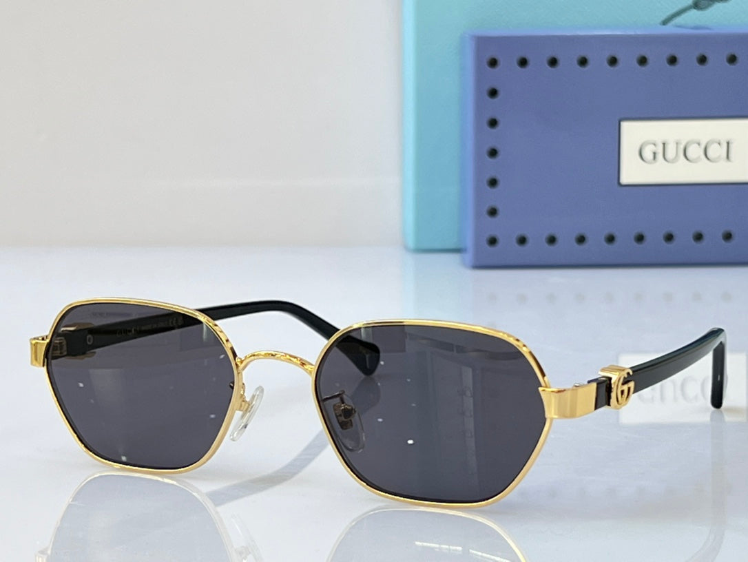 Gucci GG1593S Sunglasses product image 1, provided for visual reference and product detail review