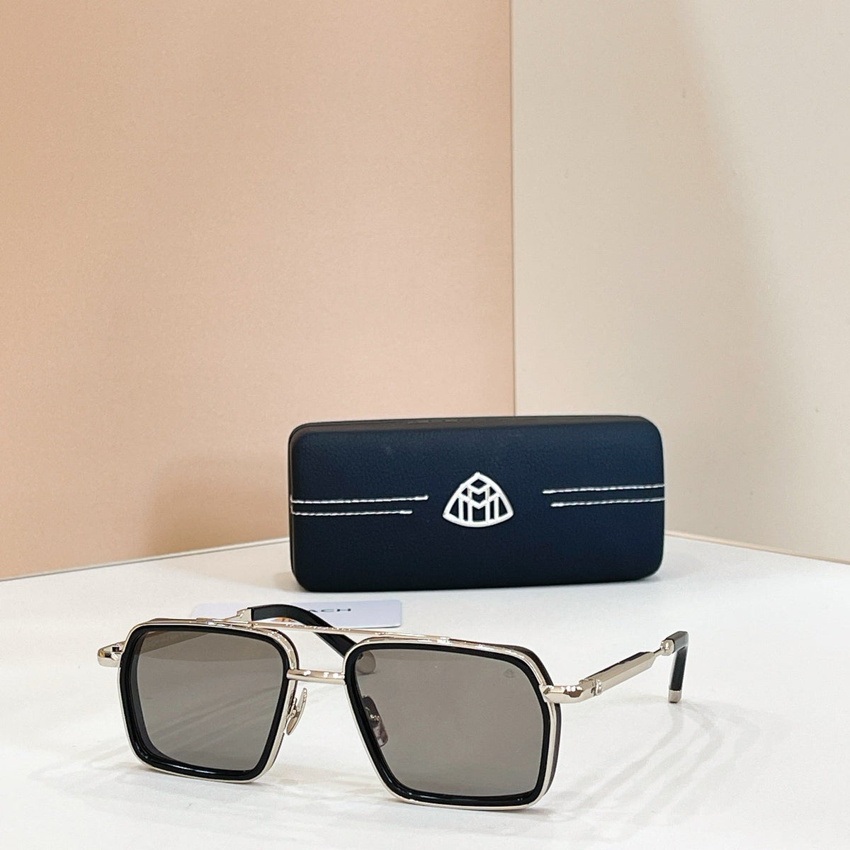 Maybach The Best Sunglasses product image 1, provided for visual reference and product detail review