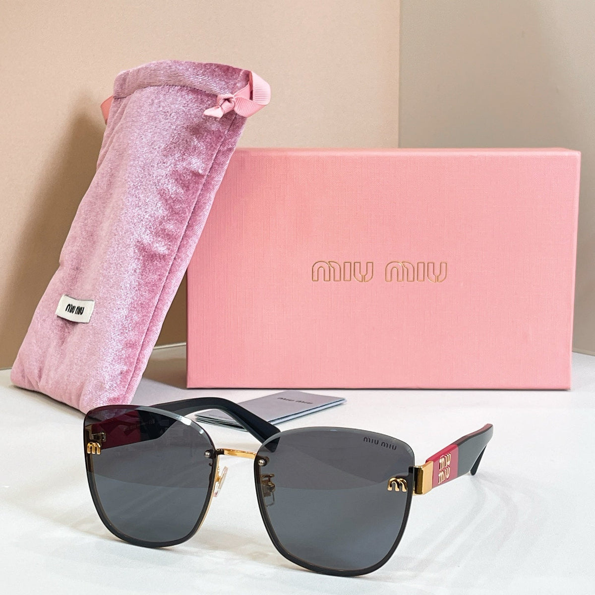 Miu Miu MU 59ZS Sunglasses product image 1, provided for visual reference and product detail review