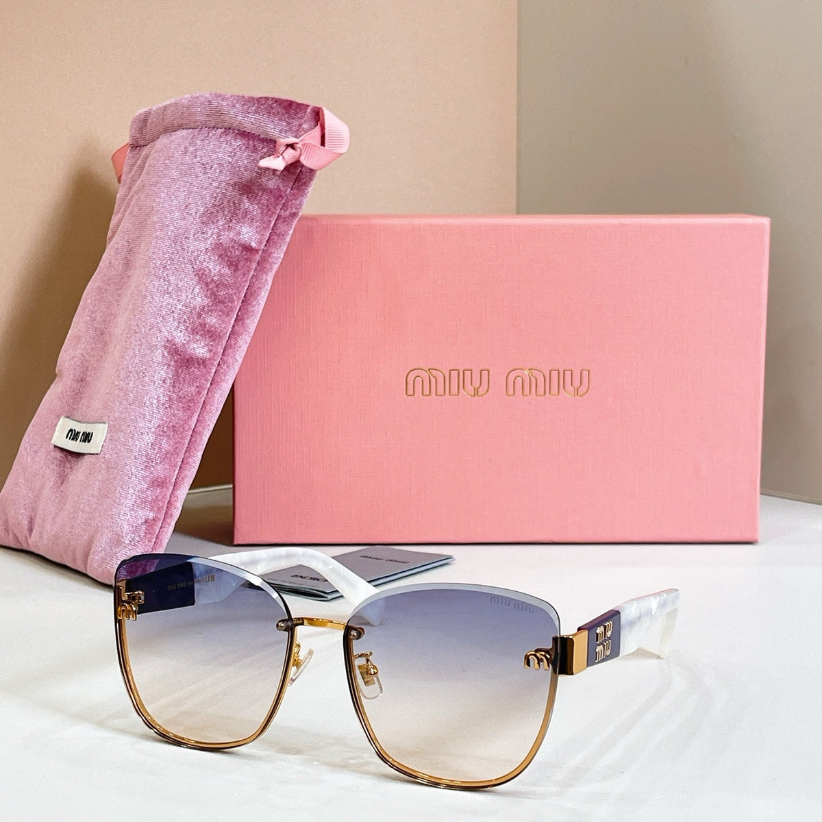 Miu Miu MU 59ZS Sunglasses product image 4, provided for visual reference and product detail review
