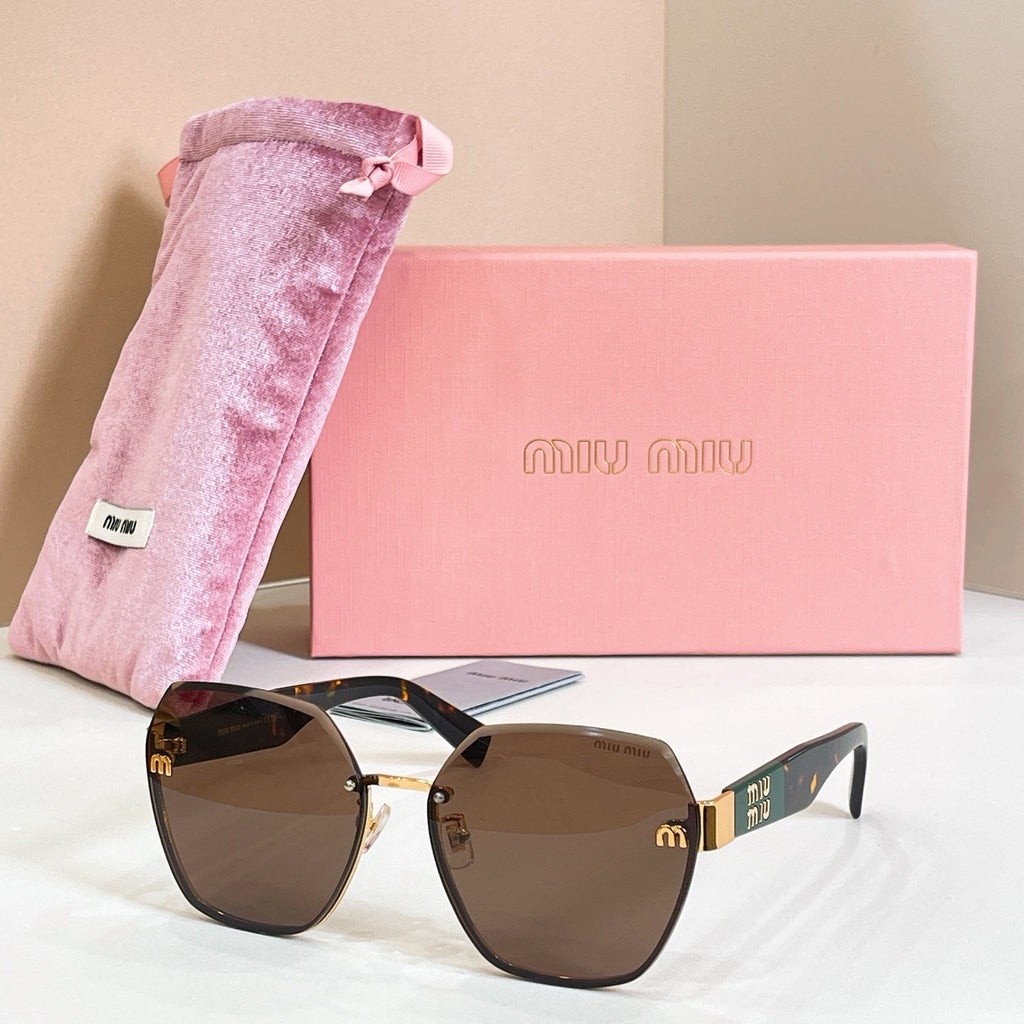 Miu Miu MU 58ZS Sunglasses product image 3, provided for visual reference and product detail review