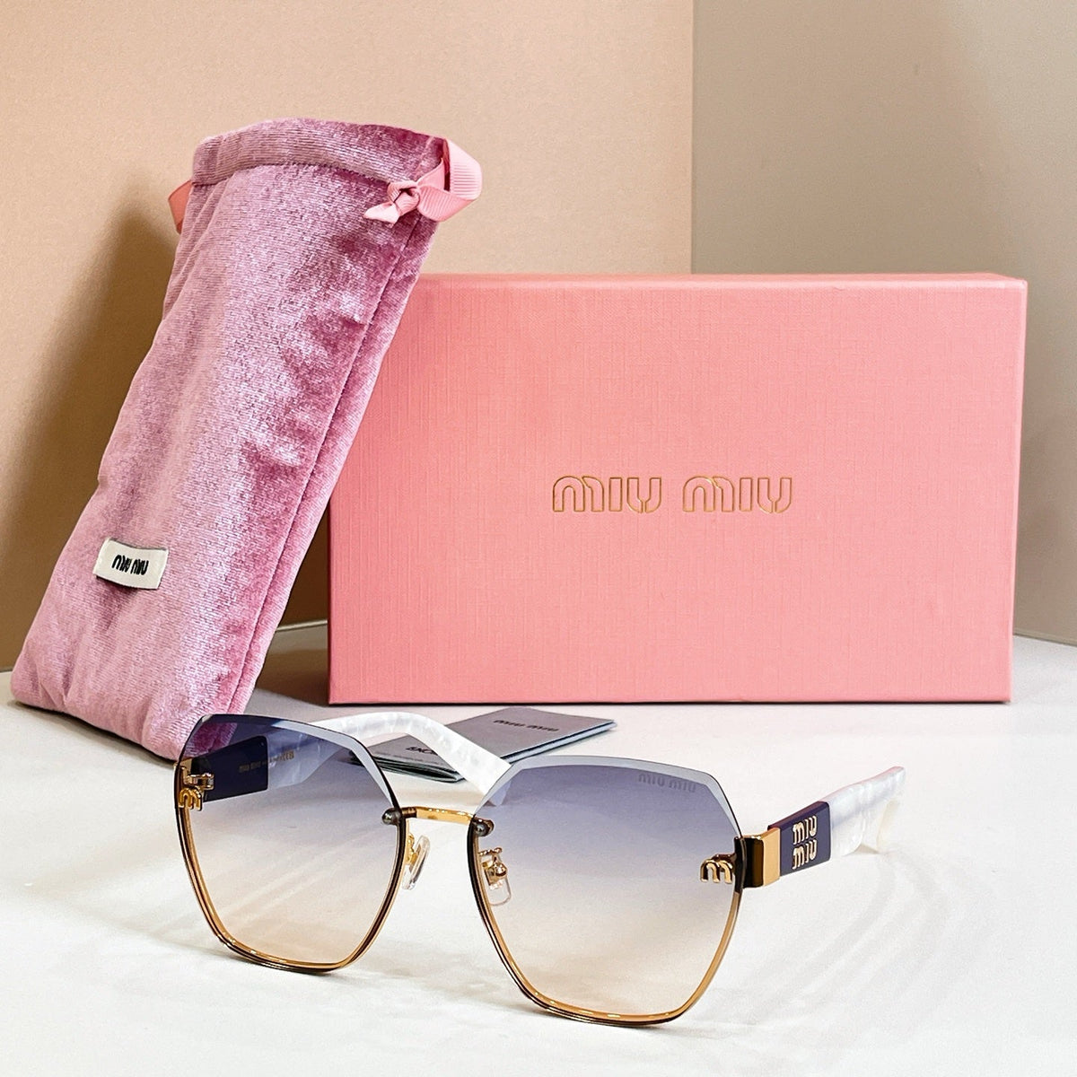 Miu Miu MU 58ZS Sunglasses product image 4, provided for visual reference and product detail review