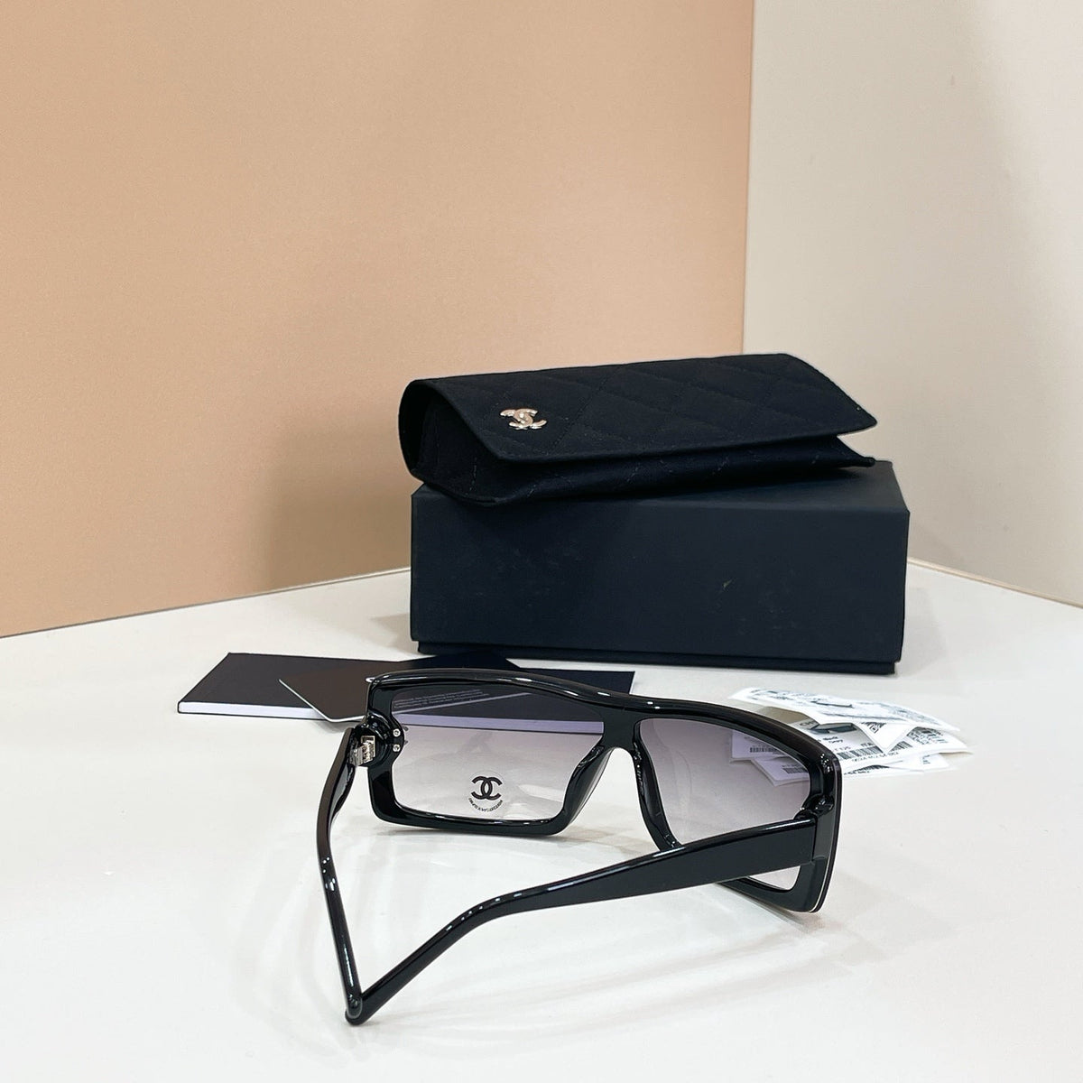 Chanel CH5507 Sunglasses product image 10, provided for visual reference and product detail review