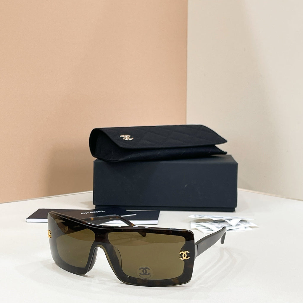 Chanel CH5507 Sunglasses product image 1, provided for visual reference and product detail review