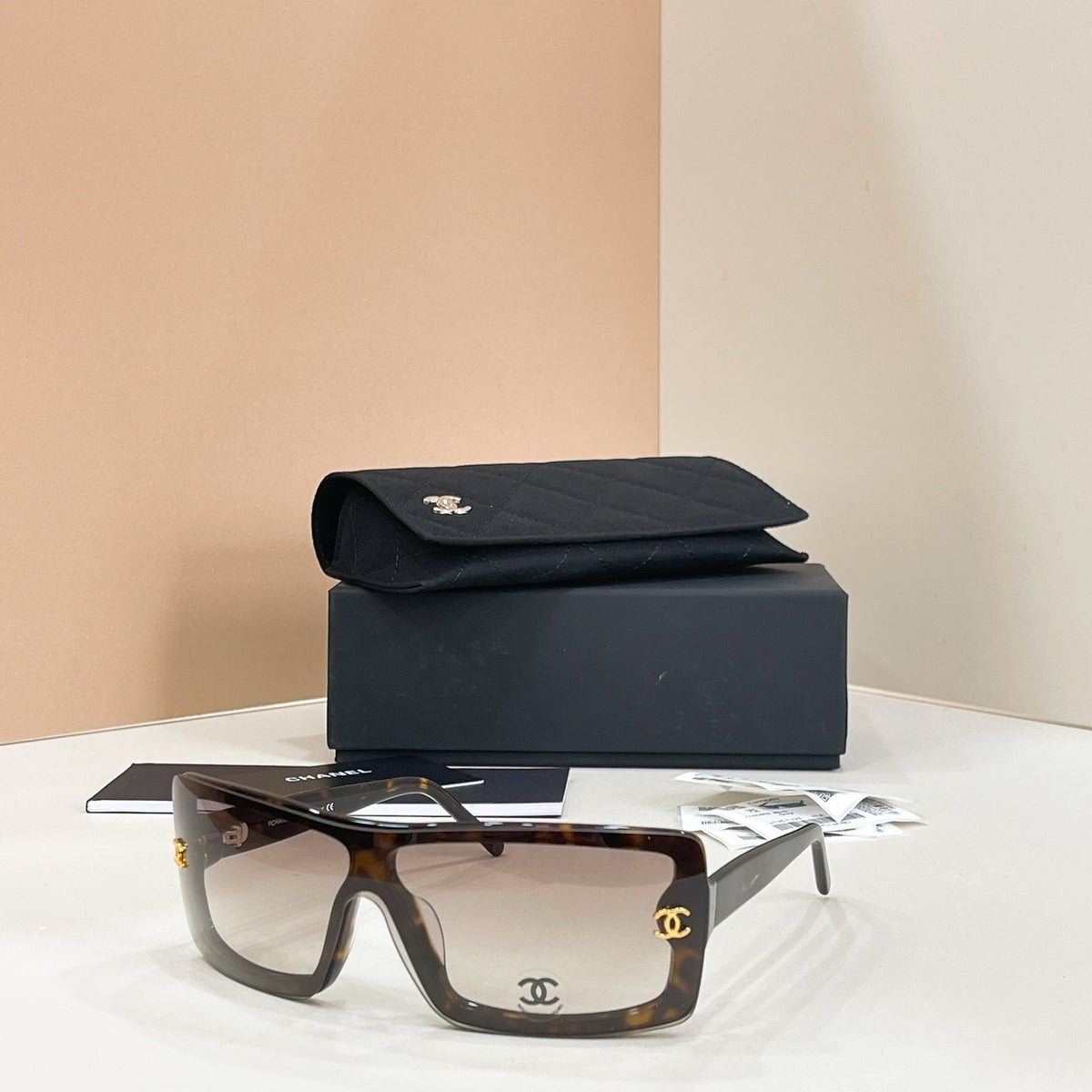 Chanel CH5507 Sunglasses product image 3, provided for visual reference and product detail review