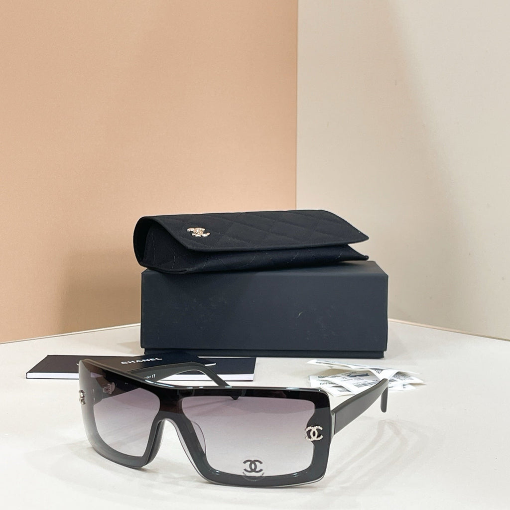 Chanel CH5507 Sunglasses product image 2, provided for visual reference and product detail review