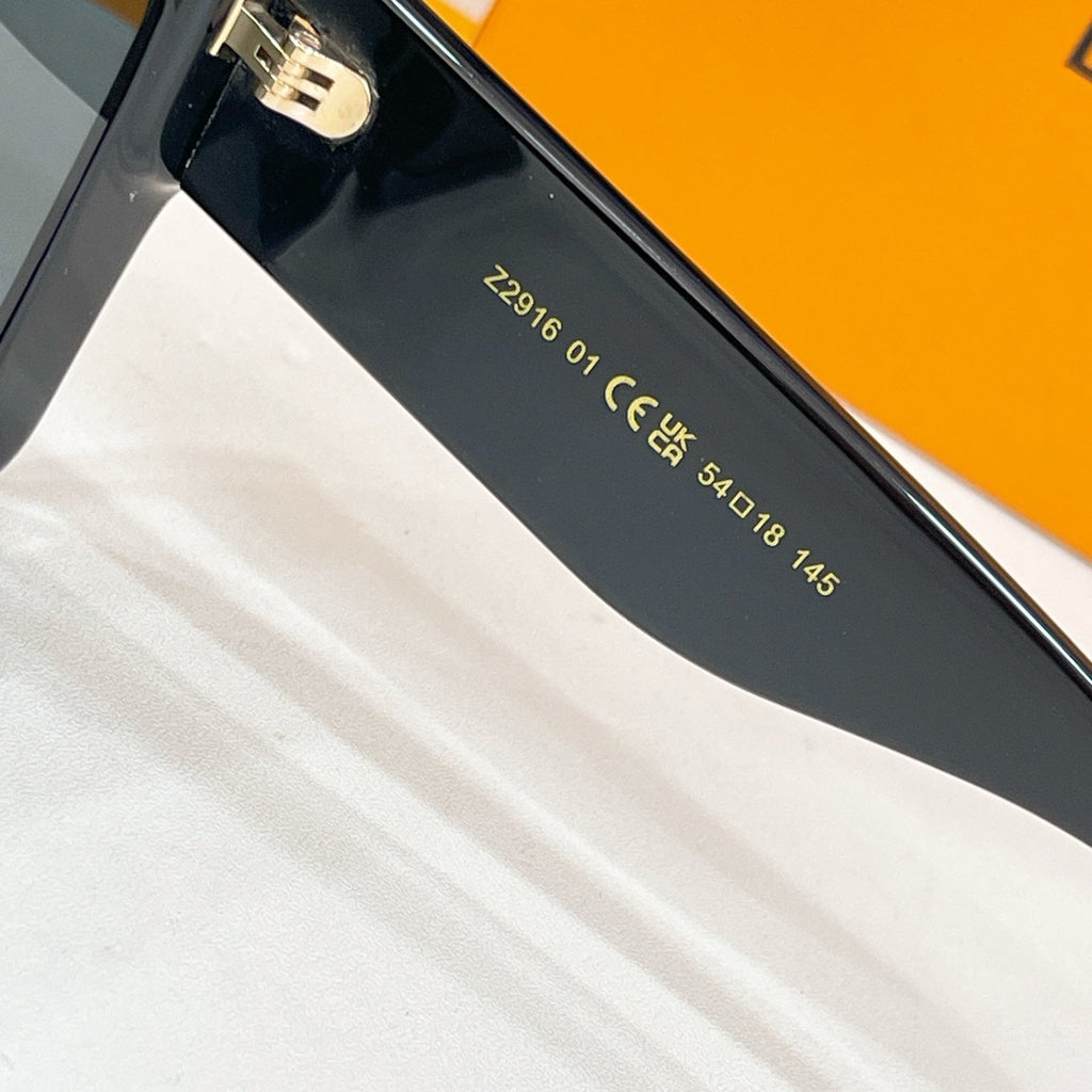 Louis Vuitton Z2916 Eyeglass Frames product image 6, provided for visual reference and product detail review