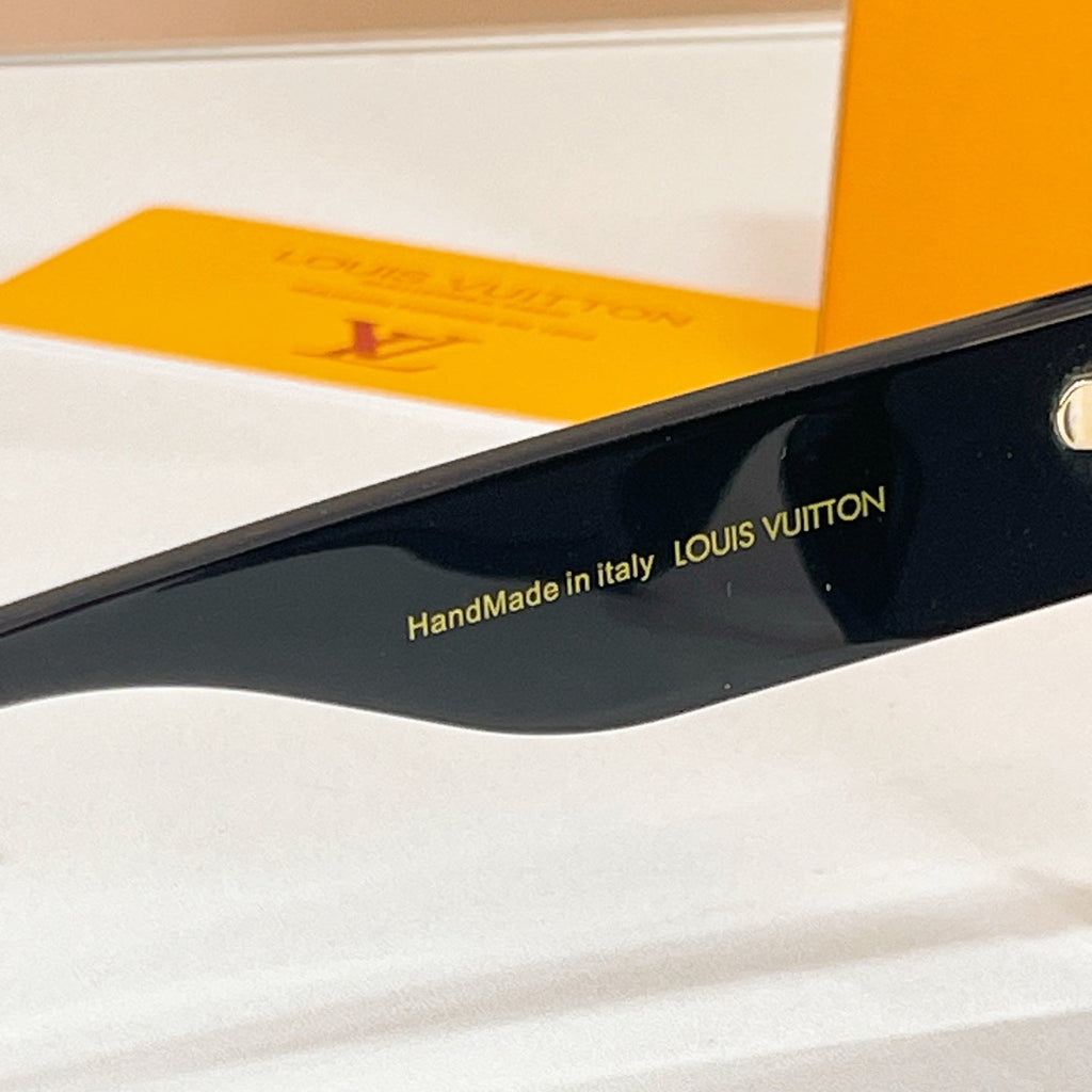 Louis Vuitton Z2916 Eyeglass Frames product image 7, provided for visual reference and product detail review