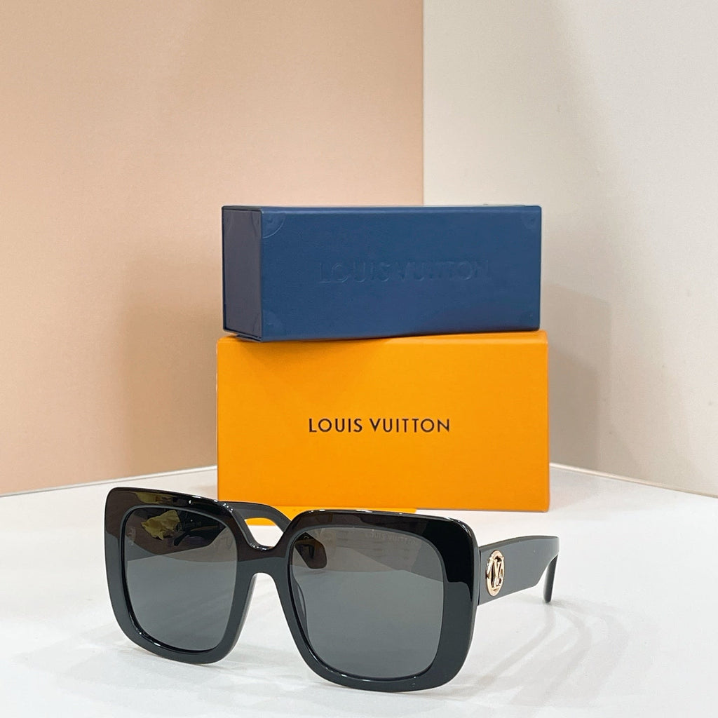Louis Vuitton Z2592 Eyeglass Frames product image 3, provided for visual reference and product detail review