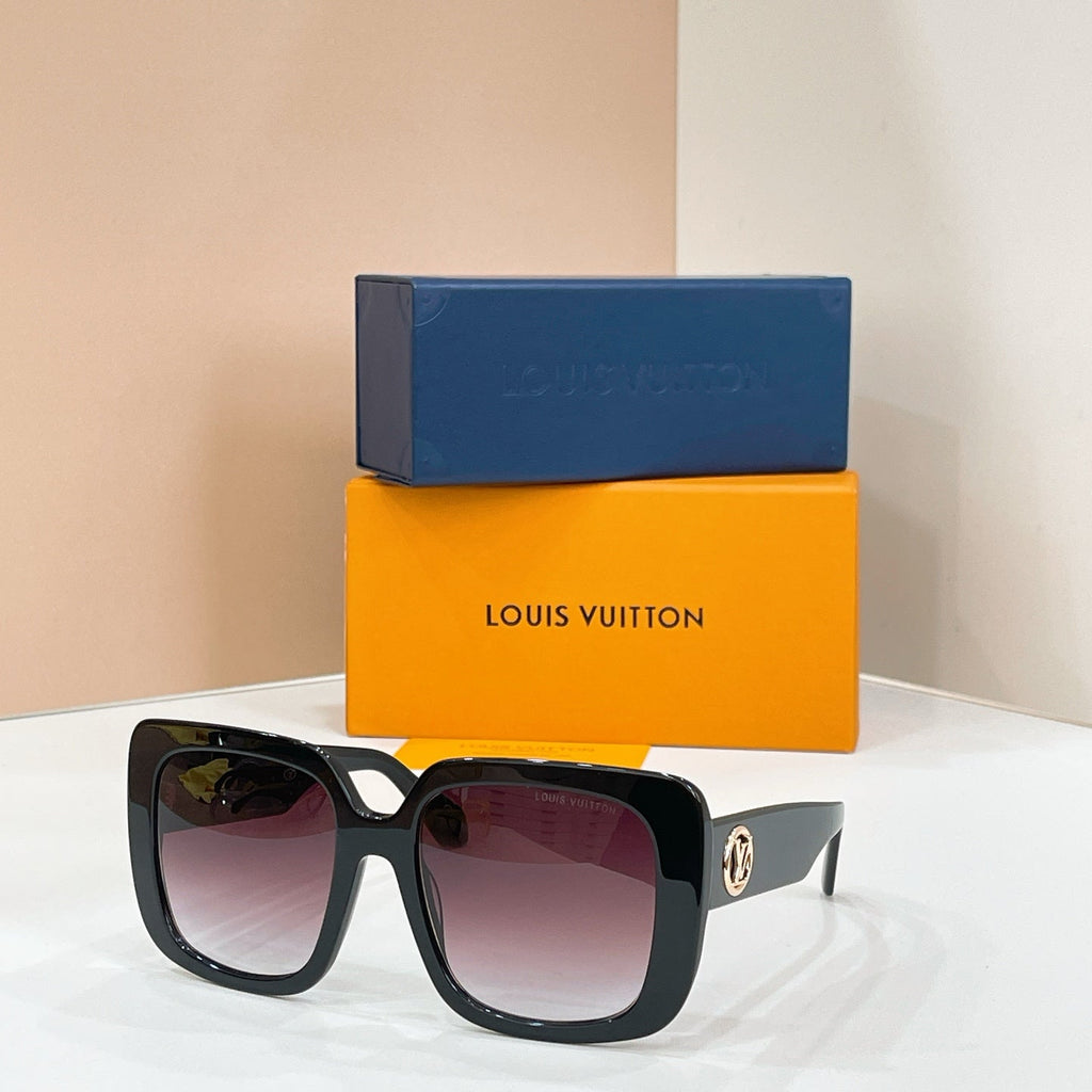Louis Vuitton Z2592 Eyeglass Frames product image 7, provided for visual reference and product detail review