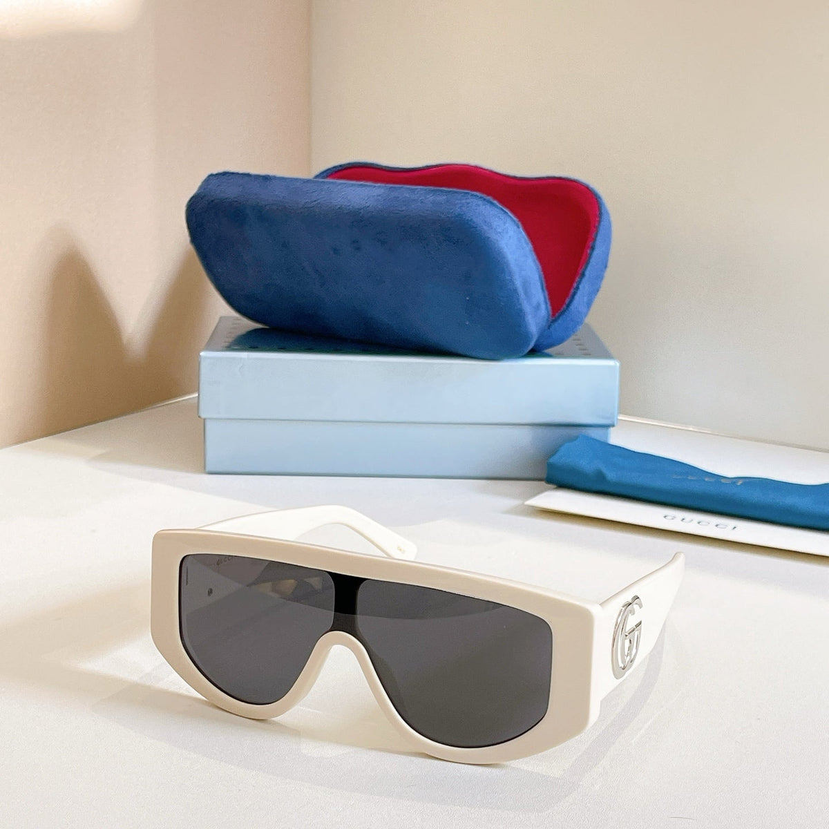 Gucci GG1950S Sunglasses product image 4, provided for visual reference and product detail review