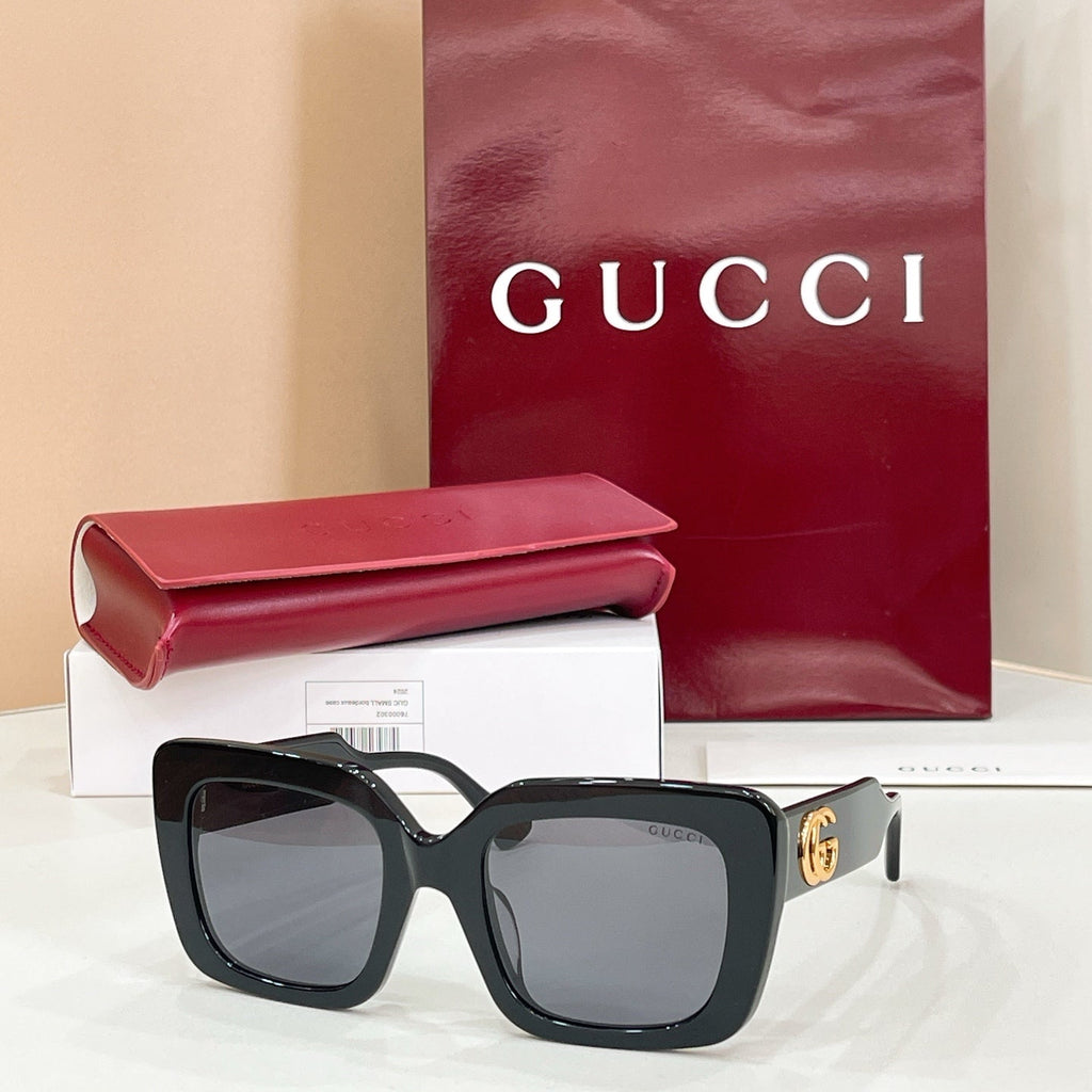 Gucci GG1560S Sunglasses product image 2, provided for visual reference and product detail review
