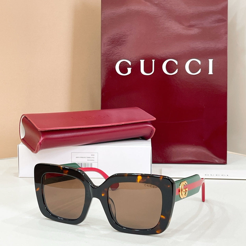 Gucci GG1560S Sunglasses product image 4, provided for visual reference and product detail review
