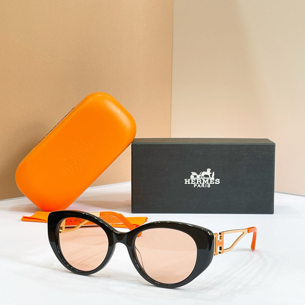 Hermes H8125S Sunglasses product image 4, provided for visual reference and product detail review