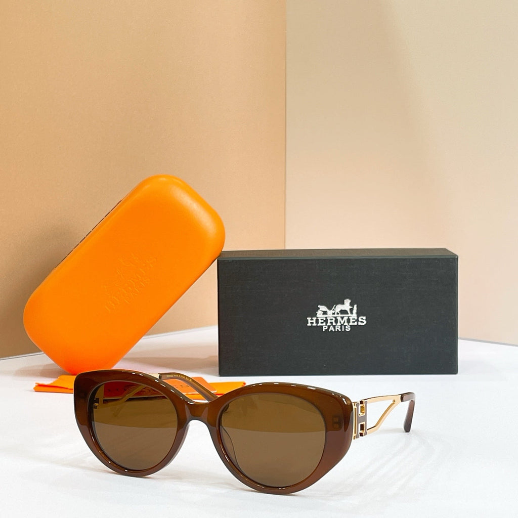 Hermes H8125S Sunglasses product image 5, provided for visual reference and product detail review