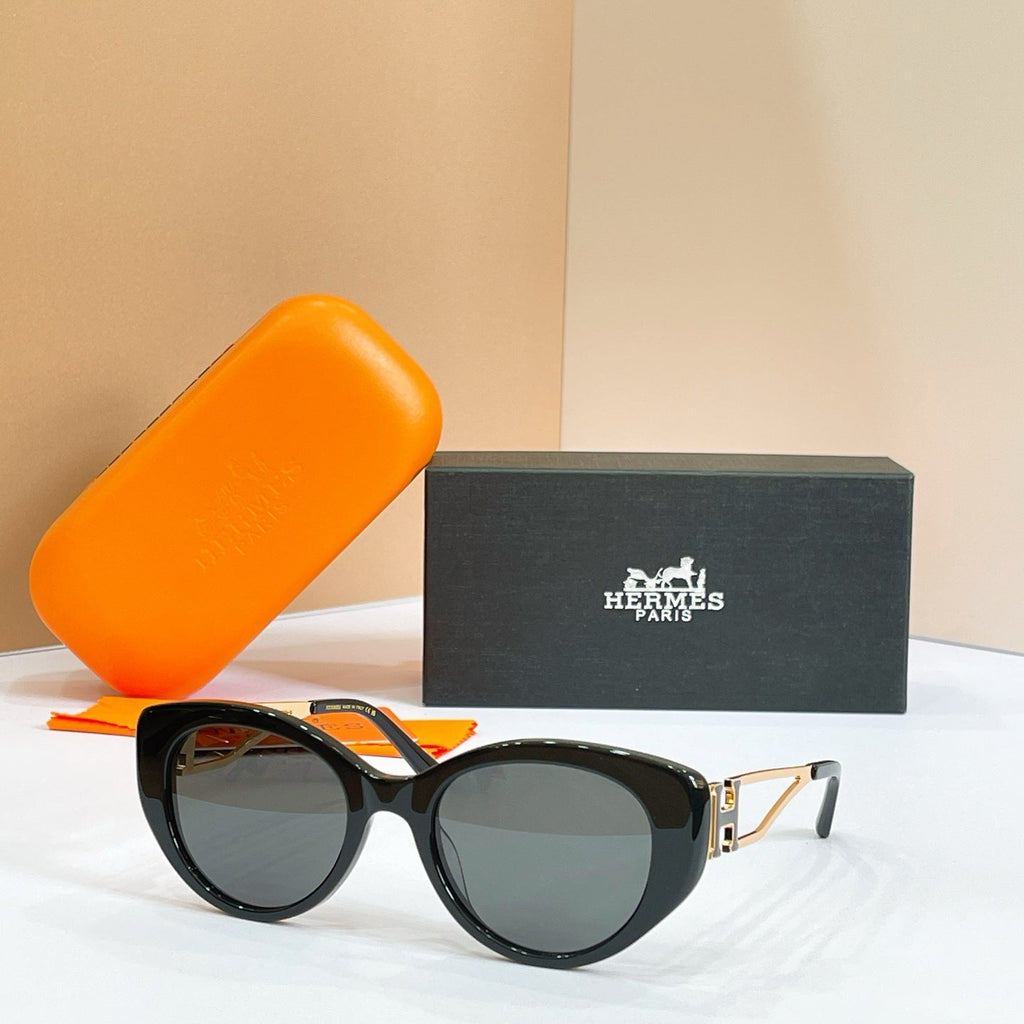 Hermes H8125S Sunglasses product image 7, provided for visual reference and product detail review