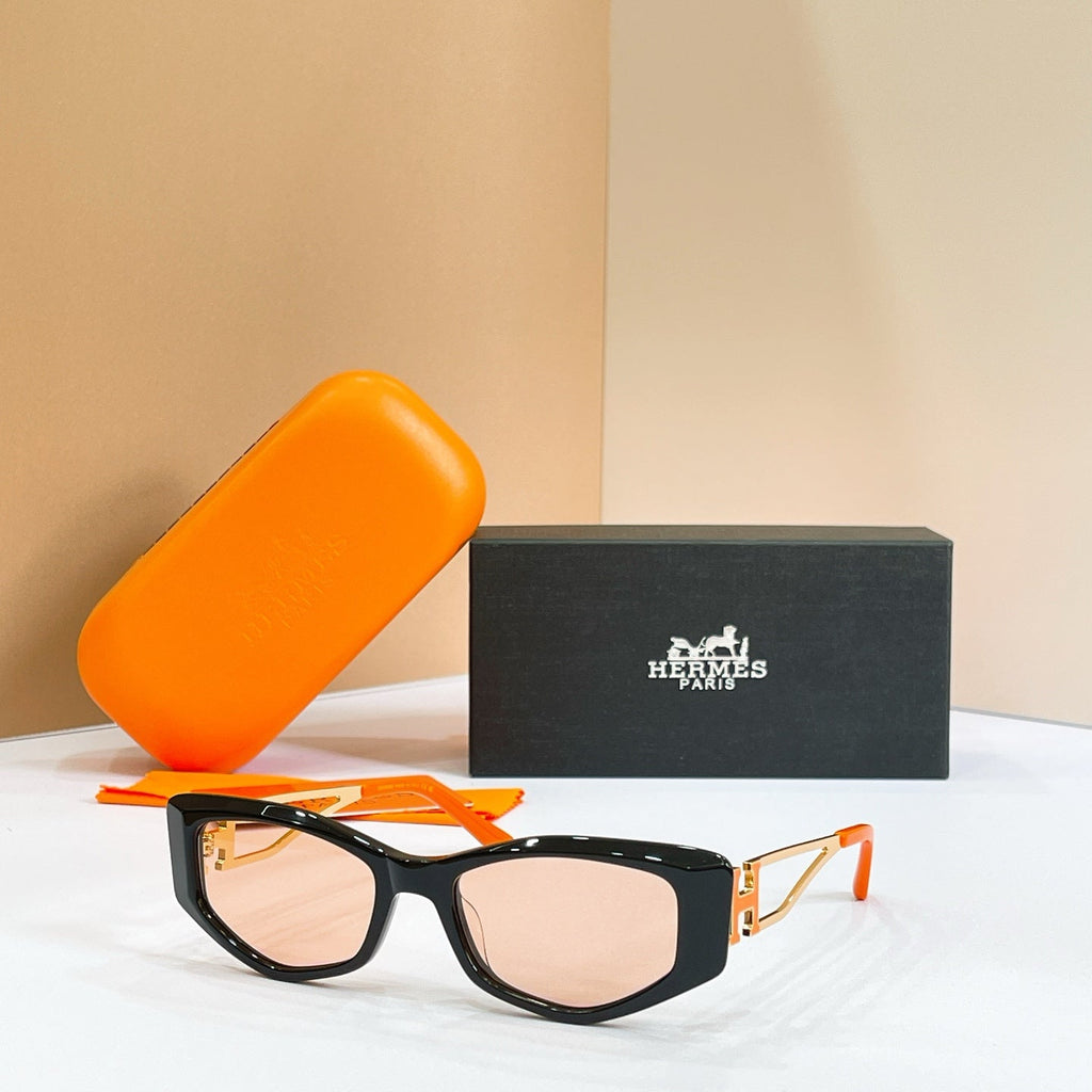 Hermes H8126S Sunglasses product image 2, provided for visual reference and product detail review