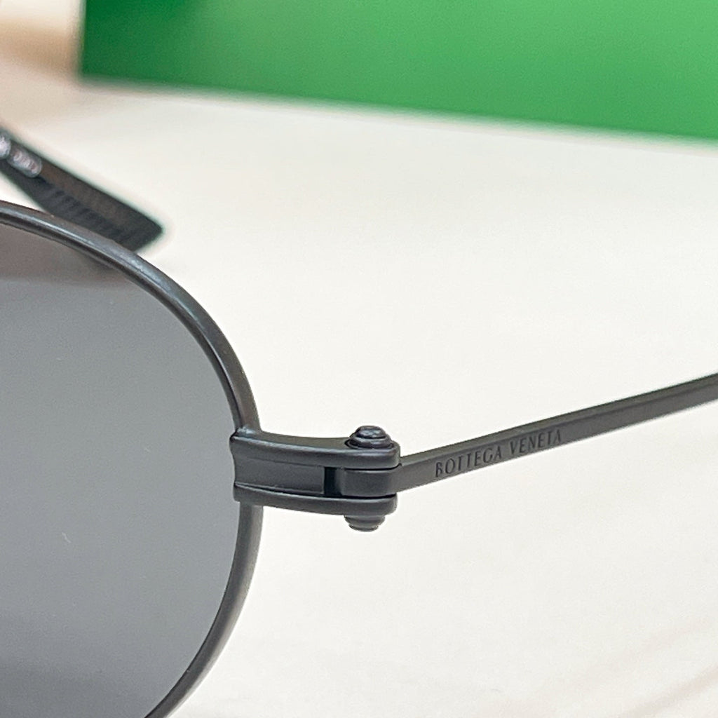 Bottega Veneta BV1382S Sunglasses product image 9, provided for visual reference and product detail review