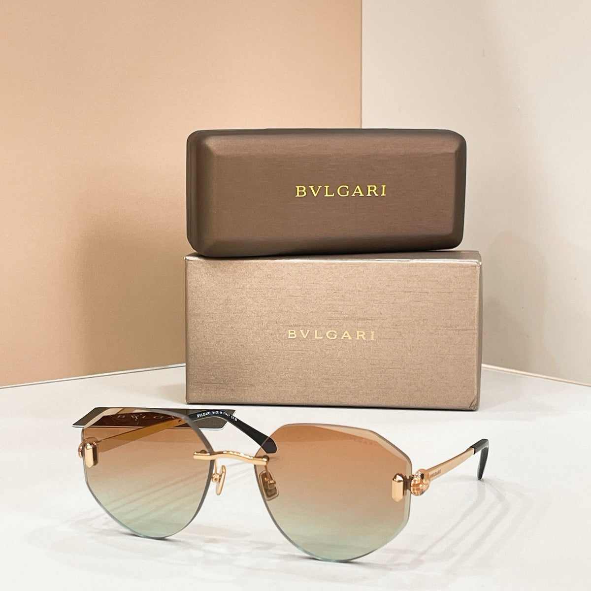 Bvlgari BV40059U Sunglasses product image 2, provided for visual reference and product detail review