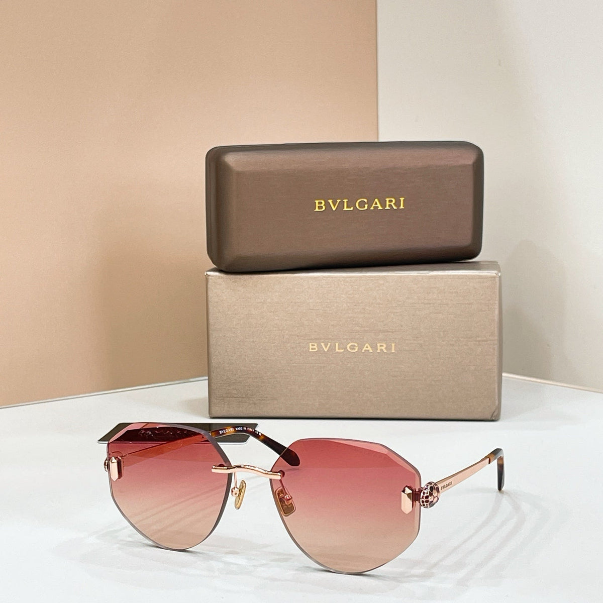 Bvlgari BV40059U Sunglasses product image 3, provided for visual reference and product detail review