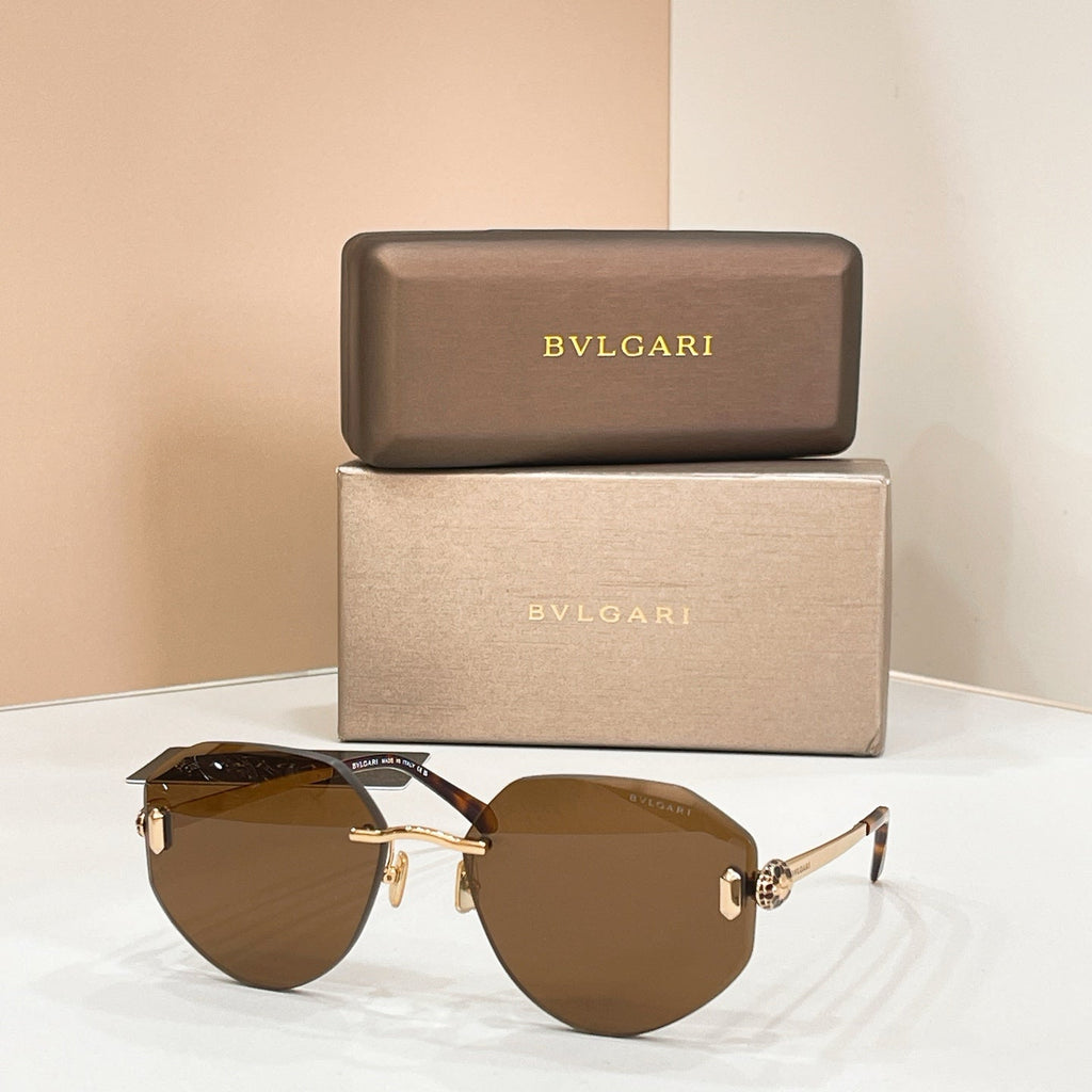 Bvlgari BV40059U Sunglasses product image 5, provided for visual reference and product detail review