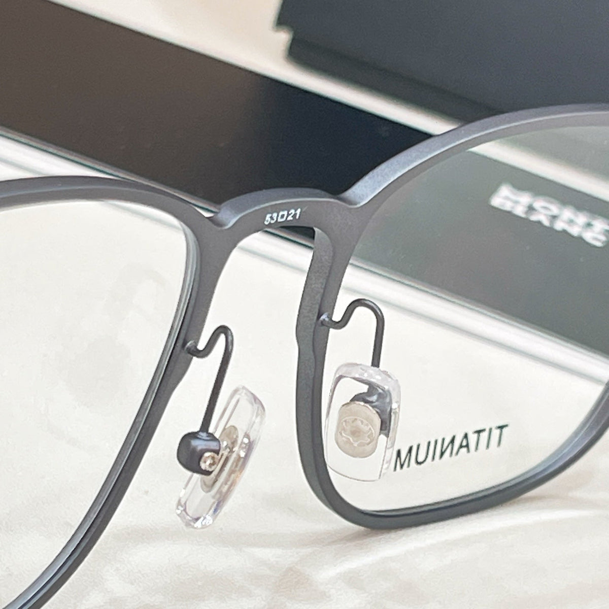 Montblanc MB3356O Eyeglass Frames product image 8, provided for visual reference and product detail review