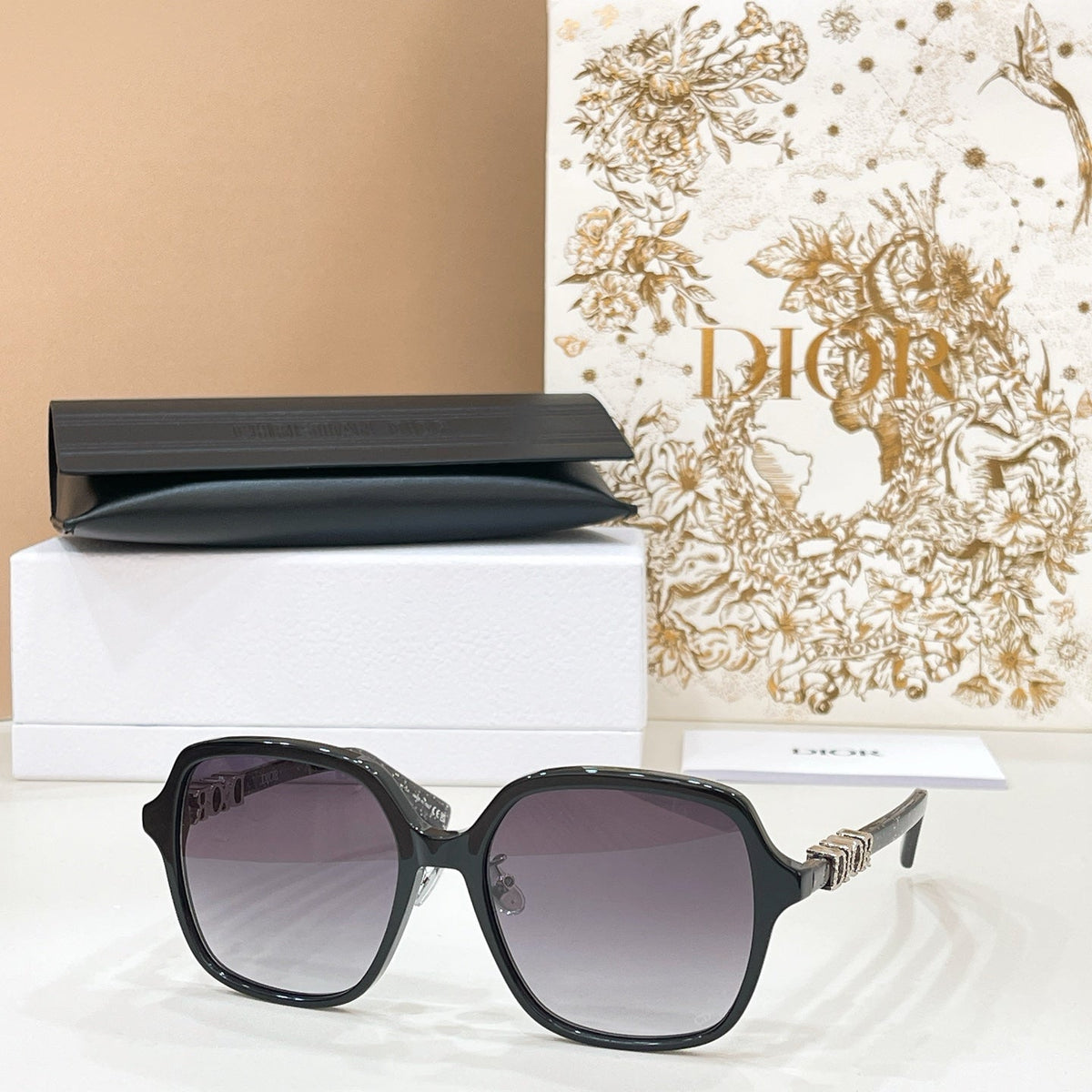 Dior Treasure S1F Sunglasses product image 12, provided for visual reference and product detail review