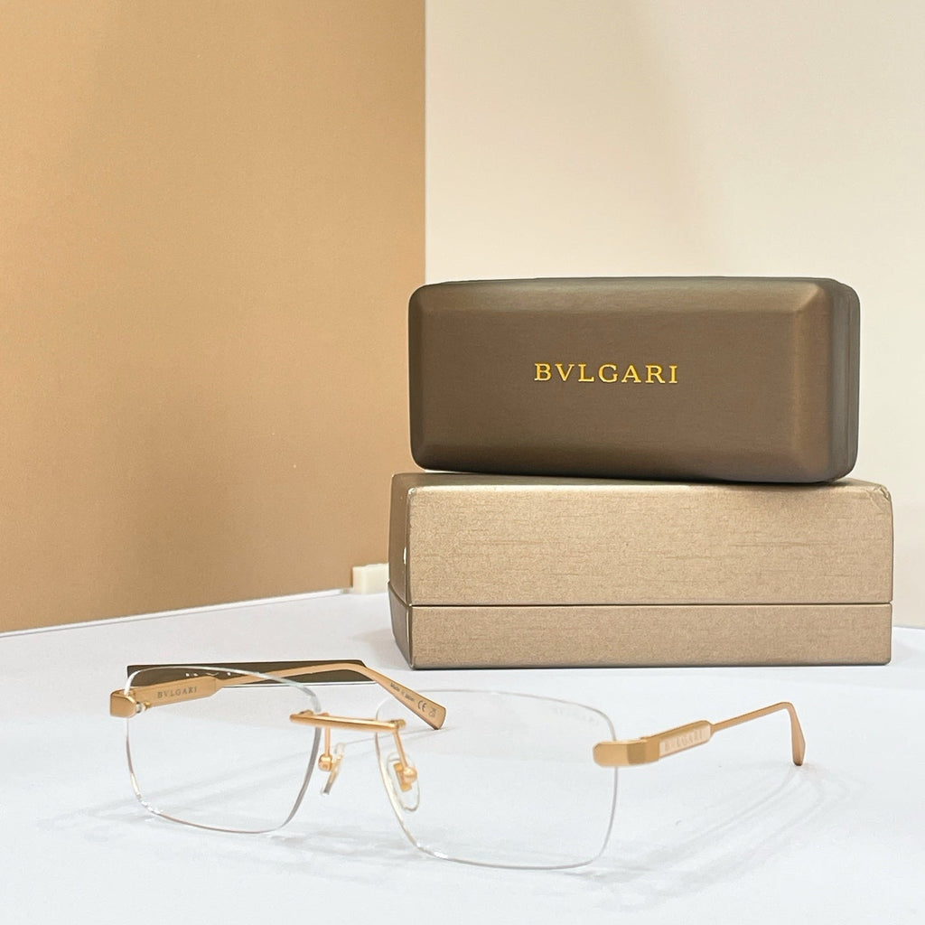 Bvlgari BV40062U Sunglasses product image 7, provided for visual reference and product detail review