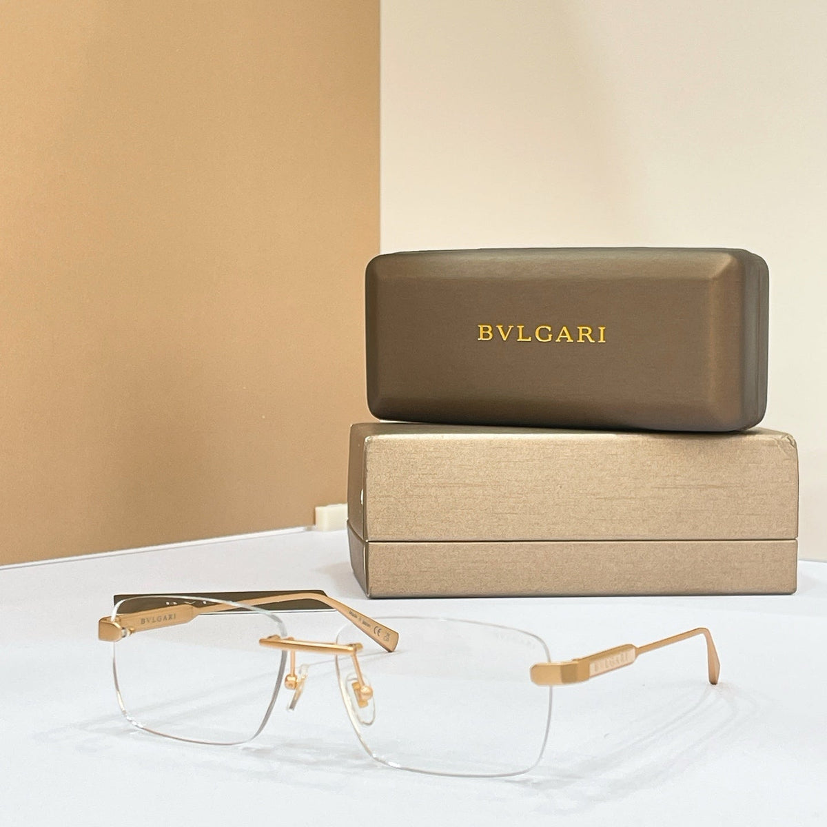 Bvlgari BV40062U Sunglasses product image 7, provided for visual reference and product detail review