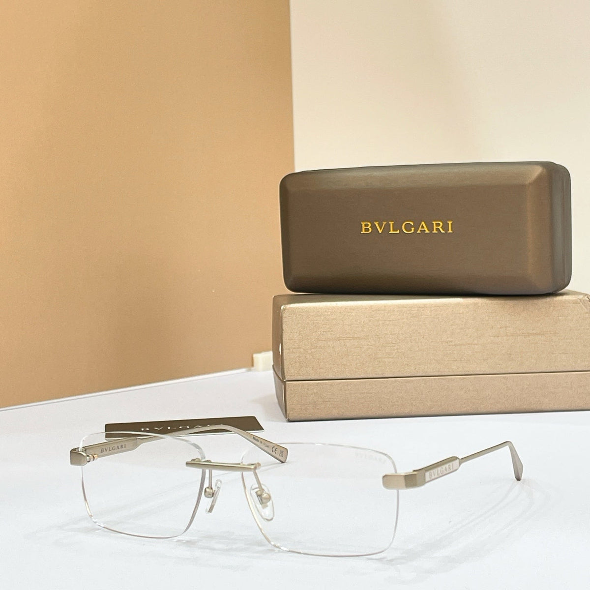 Bvlgari BV40062U Sunglasses product image 8, provided for visual reference and product detail review
