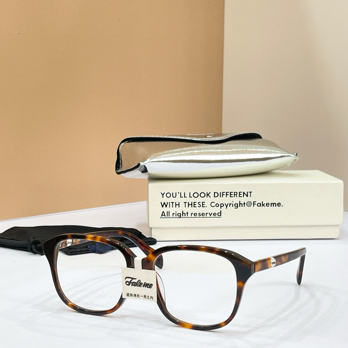 Fakeme Saint Sunglasses product image 4, provided for visual reference and product detail review