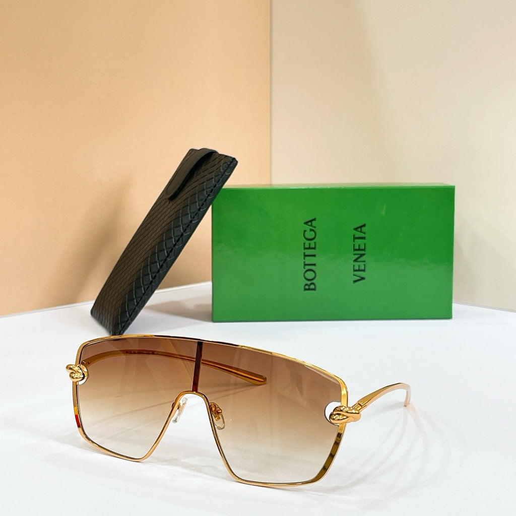 Bottega Veneta BV1515S Sunglasses product image 3, provided for visual reference and product detail review