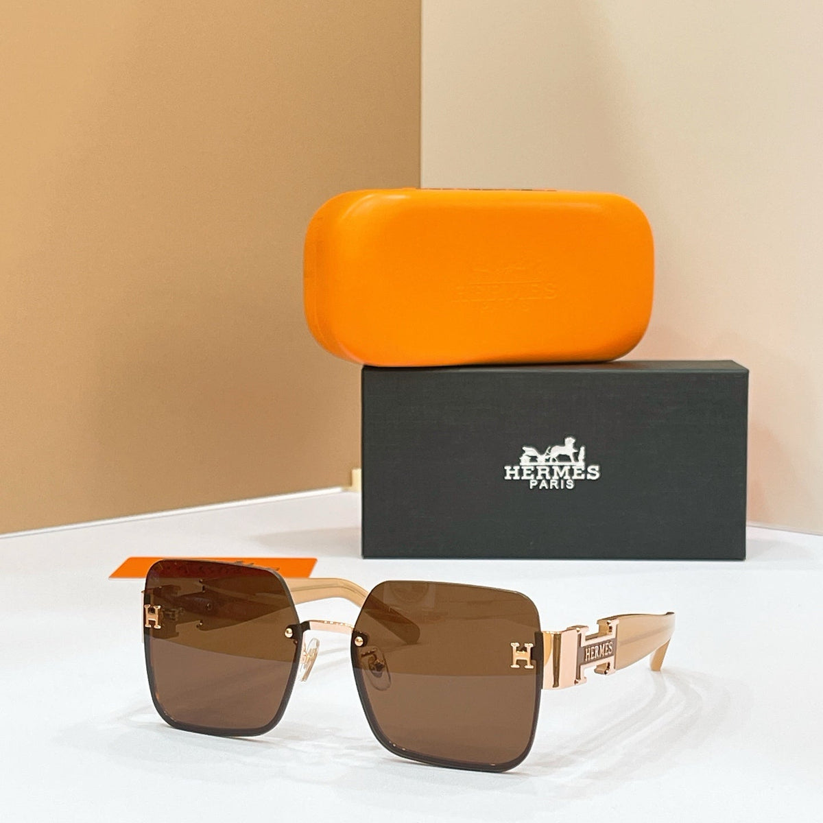 Hermes H8021 Eyeglass Frames product image 1, provided for visual reference and product detail review