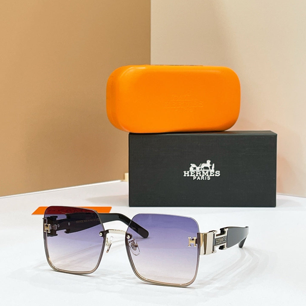 Hermes H8021 Eyeglass Frames product image 2, provided for visual reference and product detail review