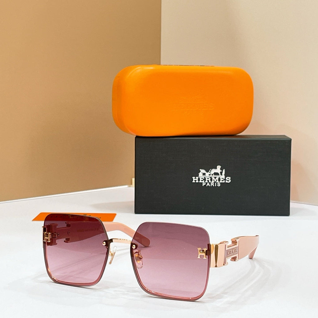 Hermes H8021 Eyeglass Frames product image 6, provided for visual reference and product detail review