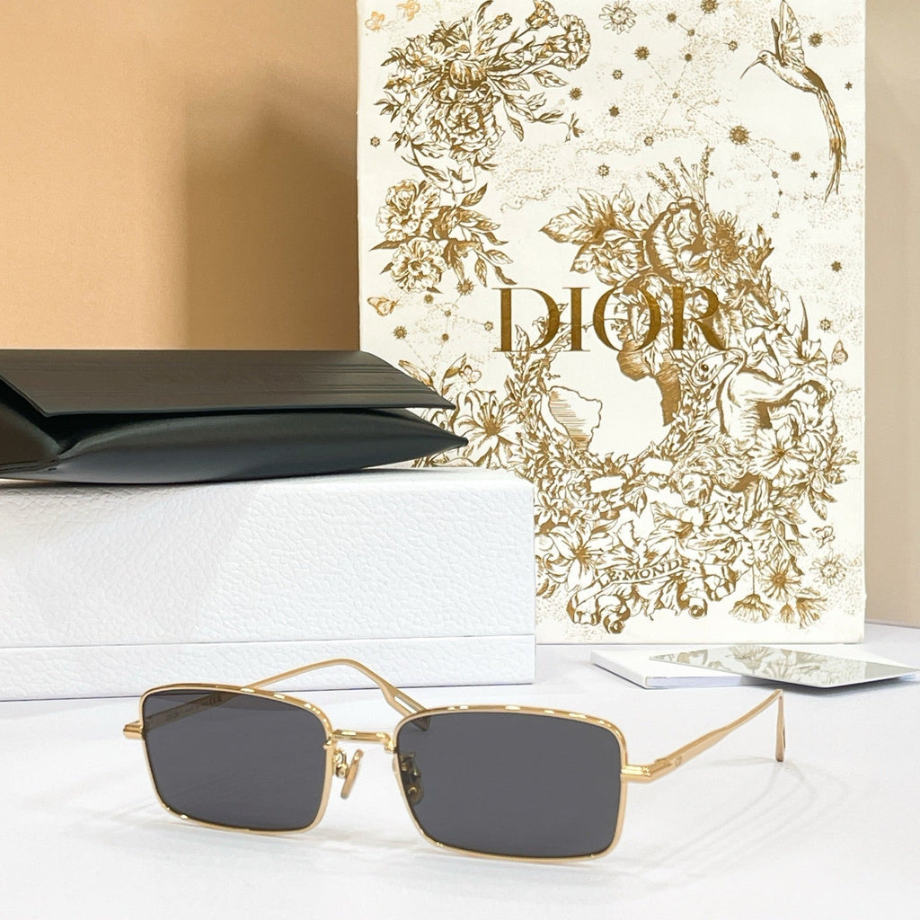 Dior DiorBlackSuit S21U Sunglasses product image 3, provided for visual reference and product detail review