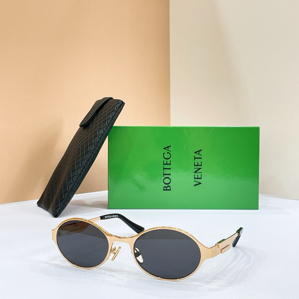 Bottega Veneta BV1456S Sunglasses product image 2, provided for visual reference and product detail review
