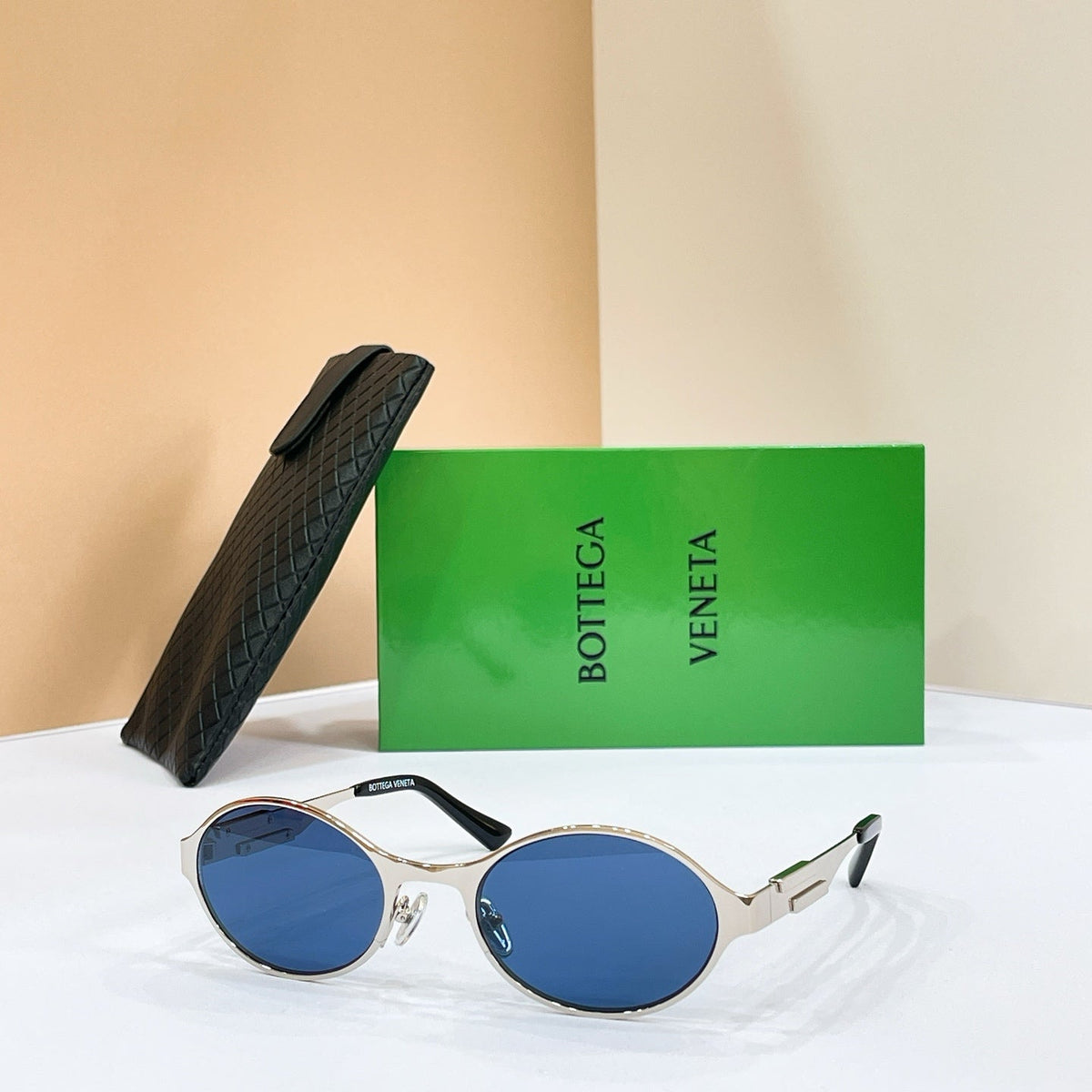 Bottega Veneta BV1456S Sunglasses product image 3, provided for visual reference and product detail review