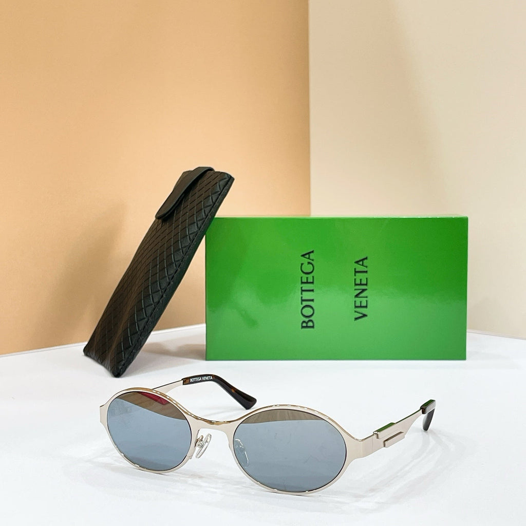 Bottega Veneta BV1456S Sunglasses product image 4, provided for visual reference and product detail review