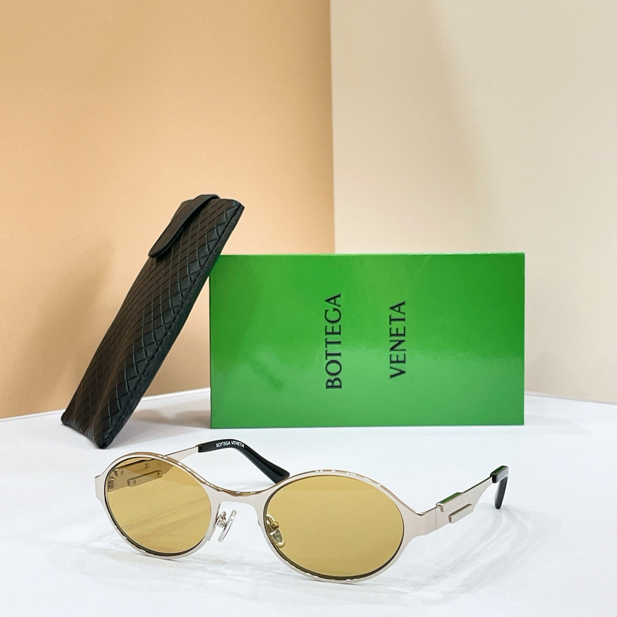Bottega Veneta BV1456S Sunglasses product image 5, provided for visual reference and product detail review