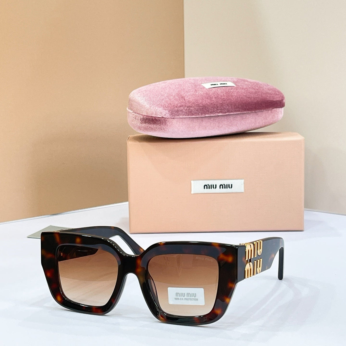 Miu Miu SMU B05 Sunglasses product image 7, provided for visual reference and product detail review