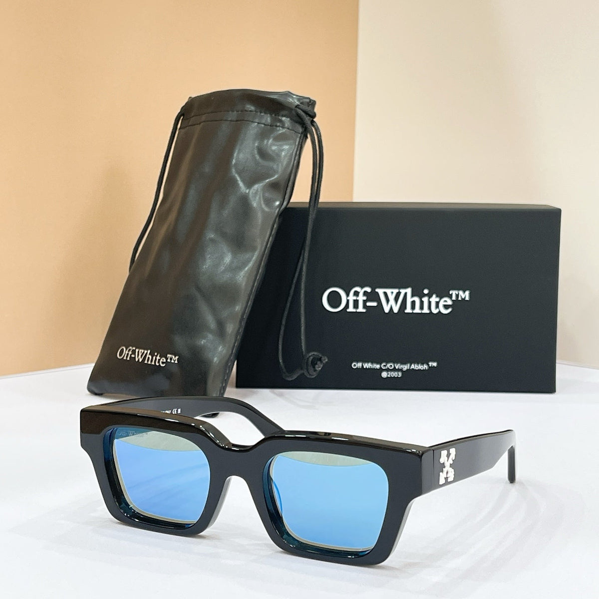 Off-White OERI1008 Eyeglass Frames product image 9, provided for visual reference and product detail review