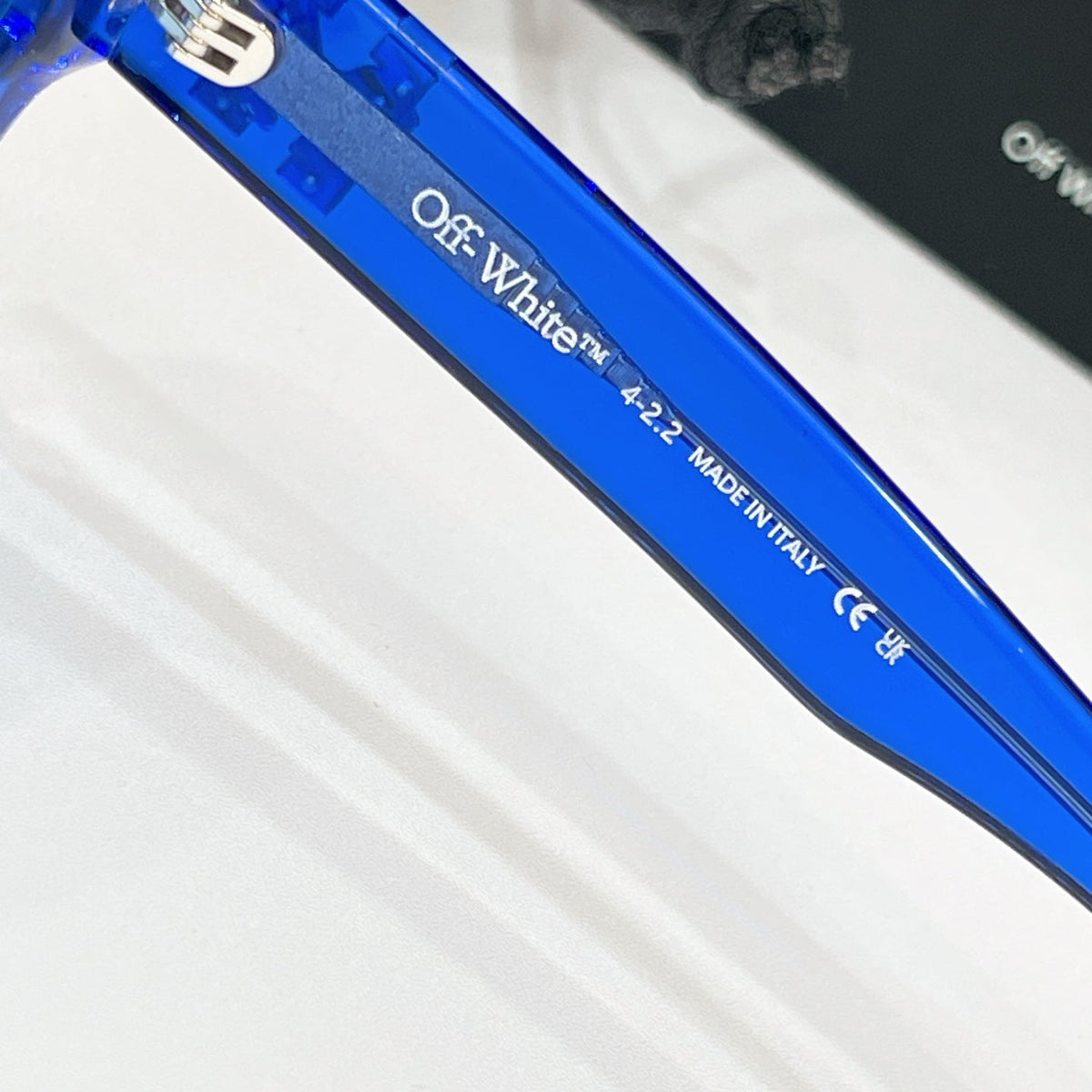Off-White OERI1008 Eyeglass Frames product image 13, provided for visual reference and product detail review
