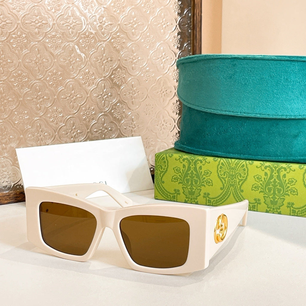 Gucci GG1842S Sunglasses product image 4, provided for visual reference and product detail review