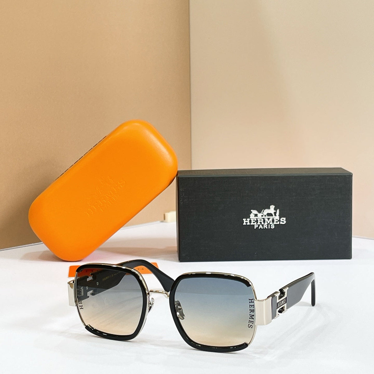 Hermes 9720 Sunglasses product image 4, provided for visual reference and product detail review