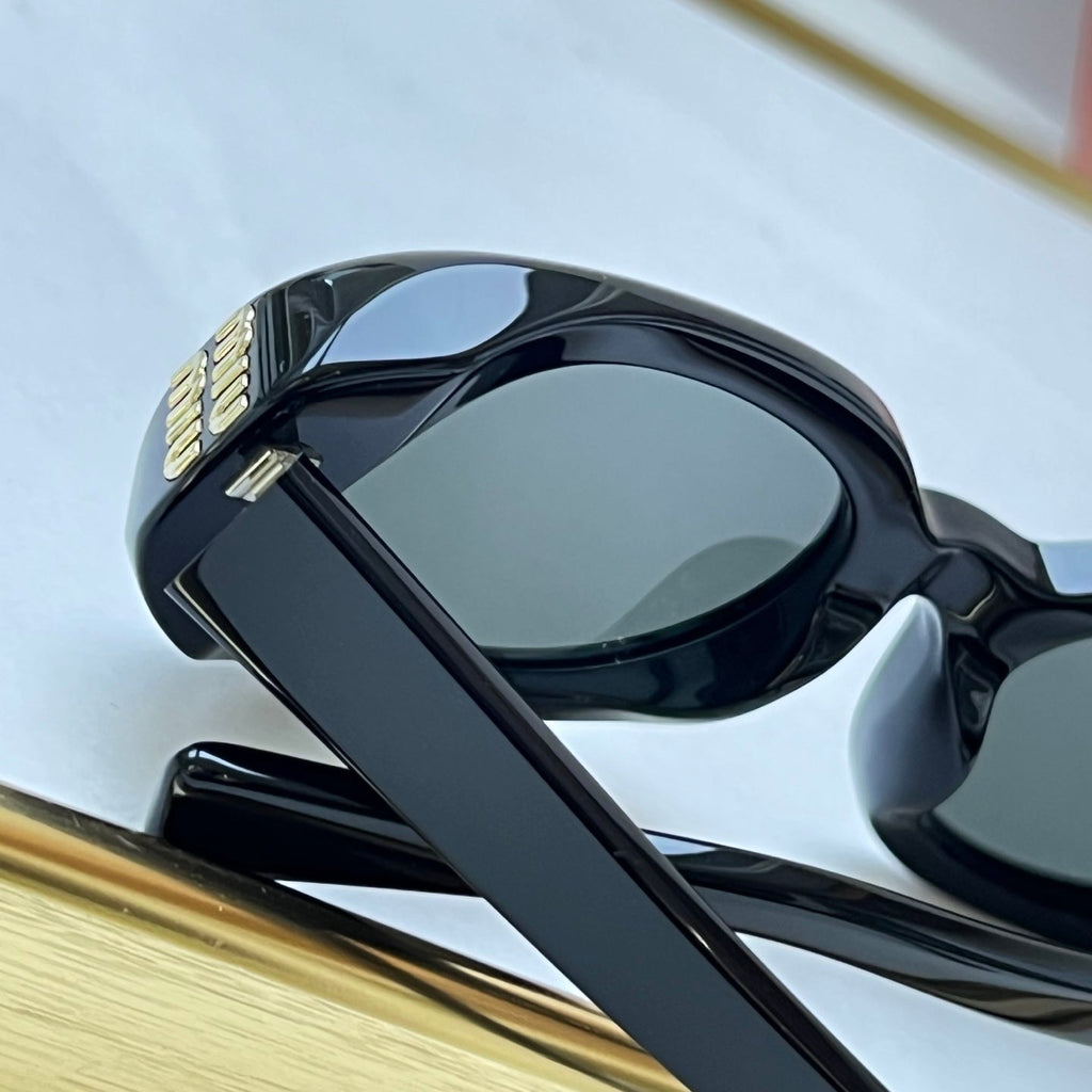 Miu Miu SMU B09-F Sunglasses product image 8, provided for visual reference and product detail review