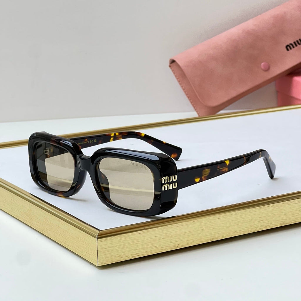 Miu Miu SMU B13-F Sunglasses product image 3, provided for visual reference and product detail review