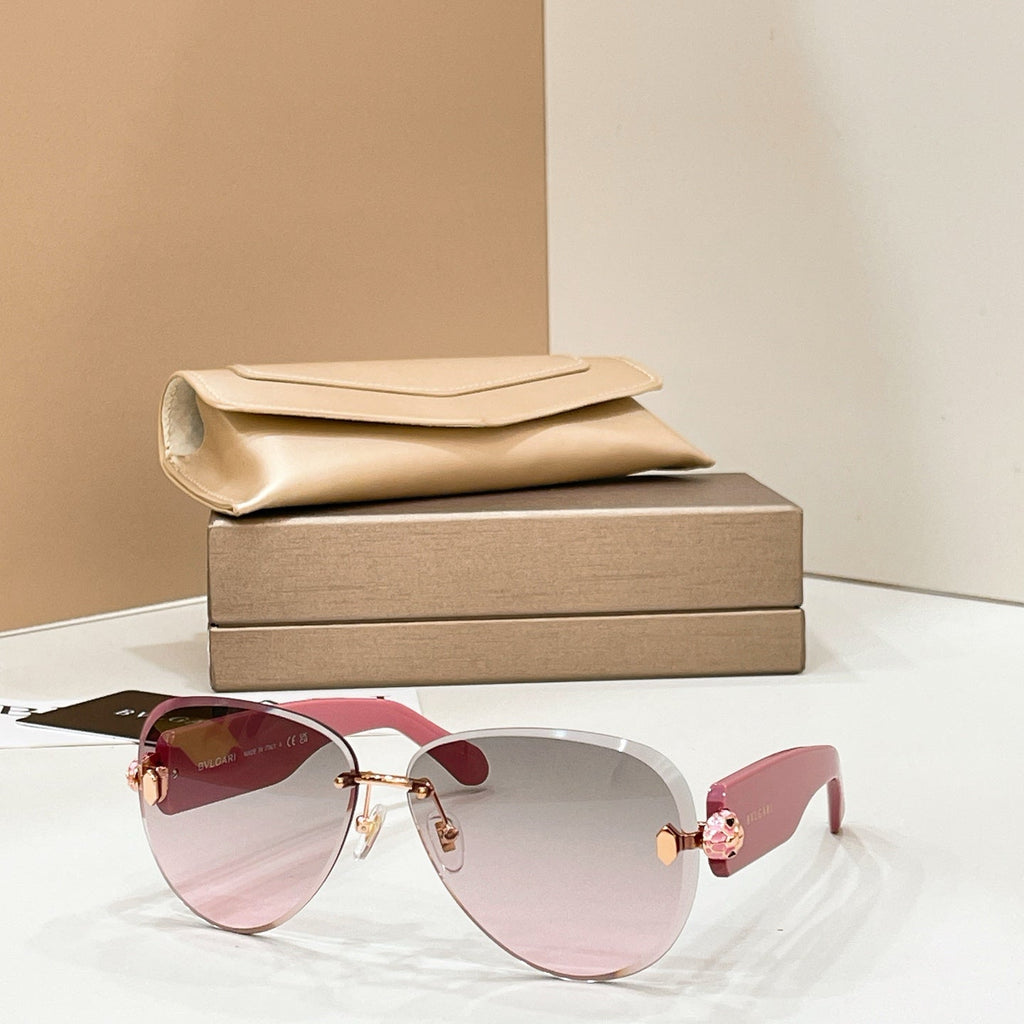 Bvlgari BV40075U Sunglasses product image 4, provided for visual reference and product detail review